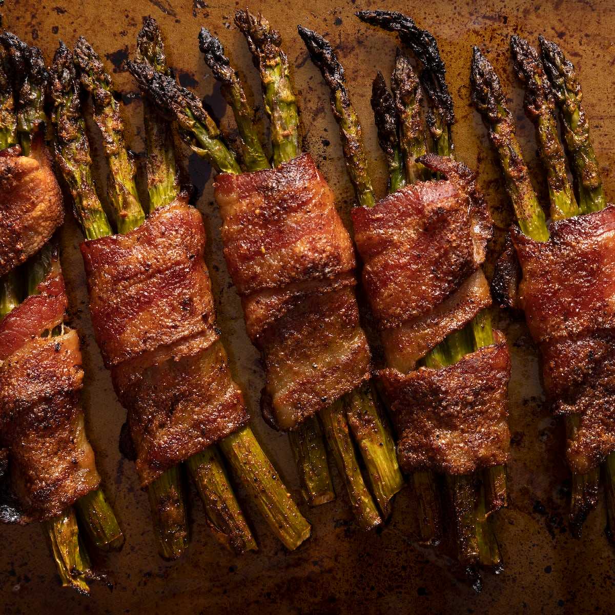 Grilled asparagus wrapped in bacon